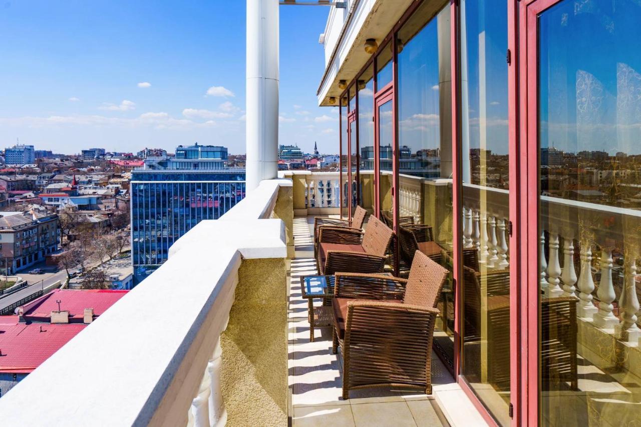 Gefest Apartments Odessa Exteriör bild